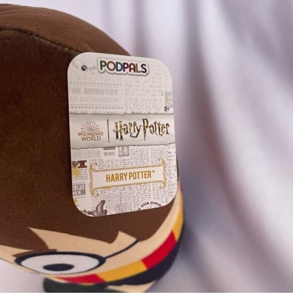 🪄Lot of 2 NWT Harry Potter Gryffindor Keychain + 8" Podpals Plush Toy - Picture 7 of 13